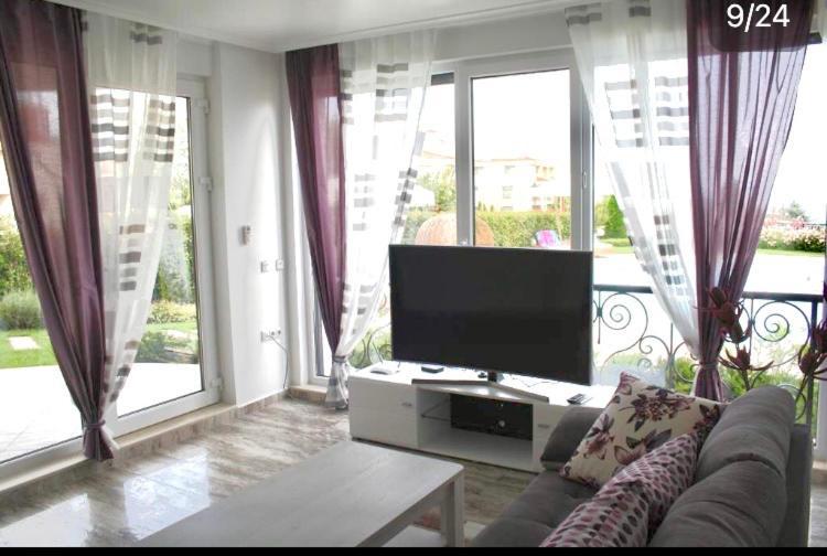 Apartments In Complex Sunny Island Deluxe Chernomorets Eksteriør billede