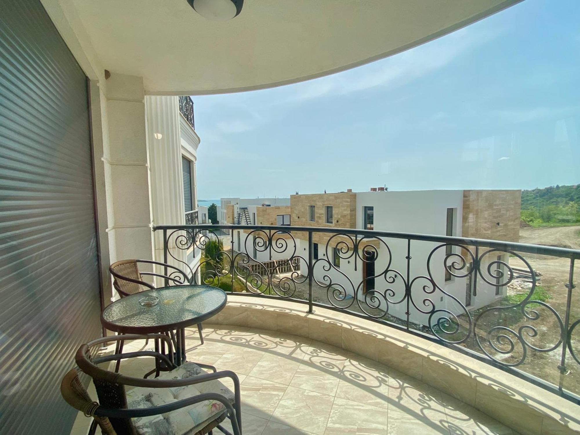 Apartments In Complex Sunny Island Deluxe Chernomorets Eksteriør billede